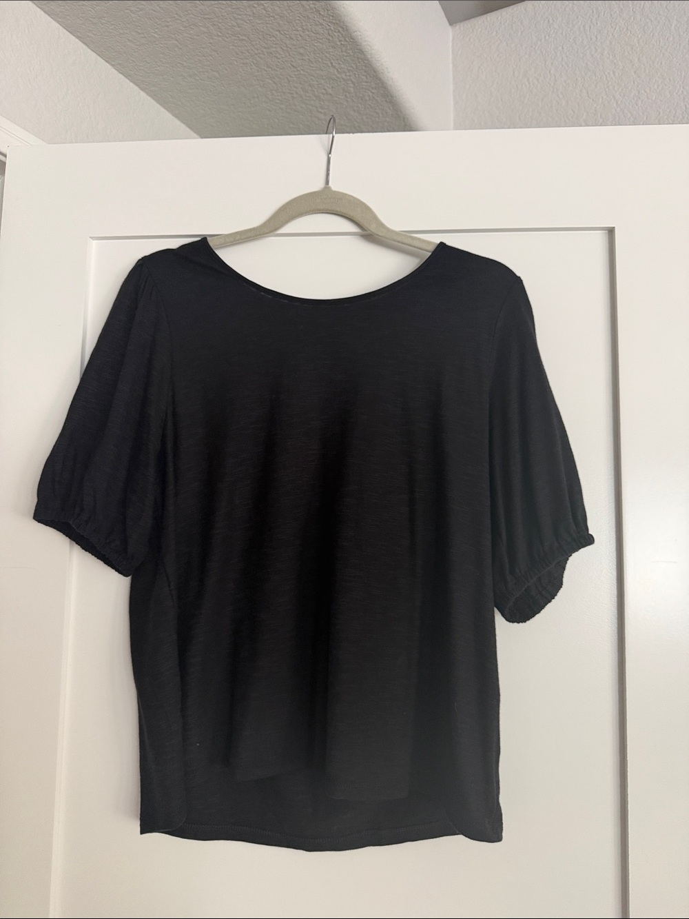 Garnet Hill Black Short Sleeve Scoop Neck Top